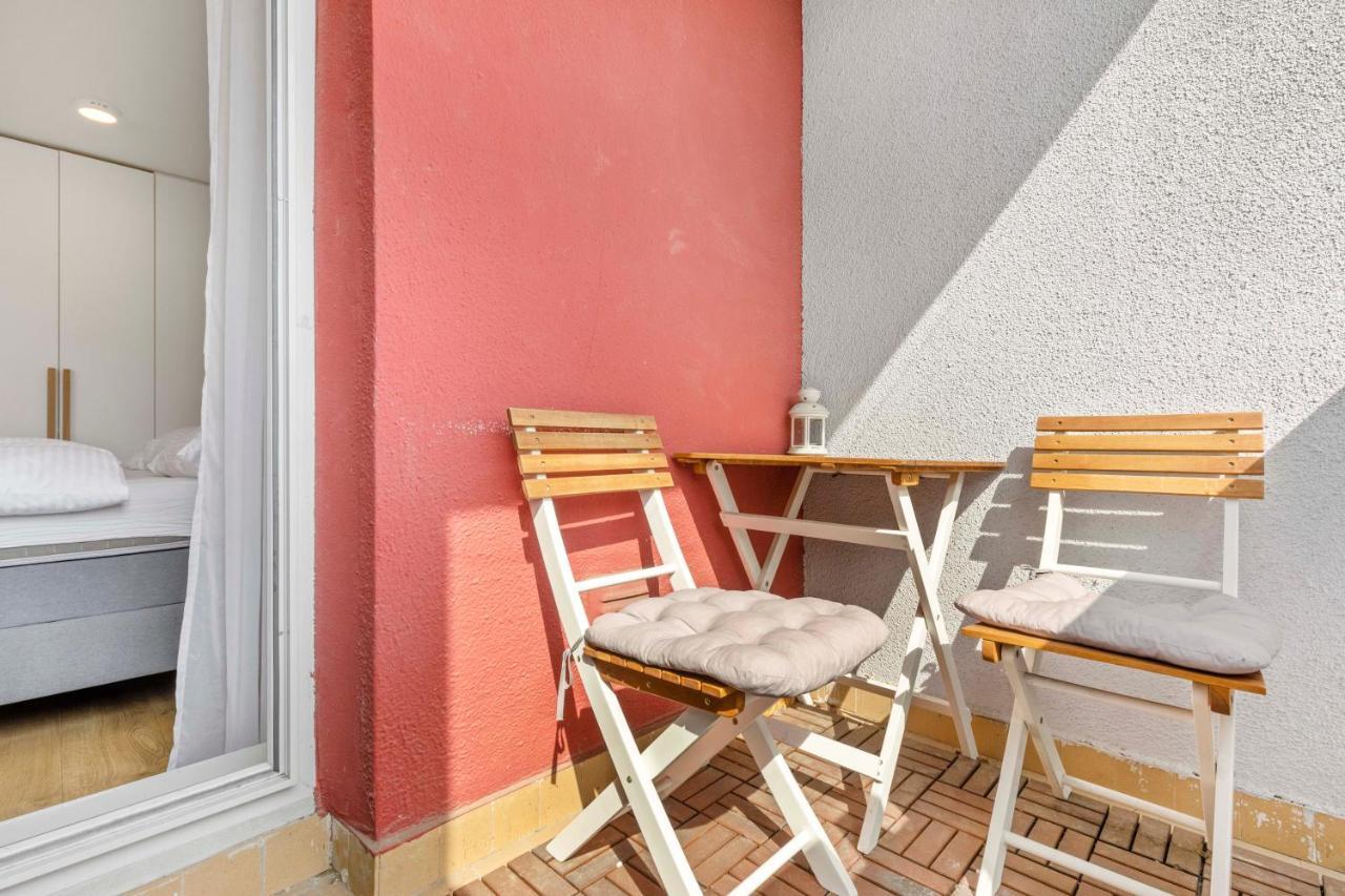 Lam Concrete - Ac - Balcony Διαμέρισμα Μπρατισλάβα Εξωτερικό φωτογραφία